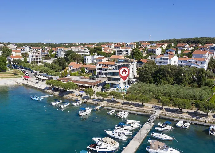 Luxury Kevin On The *